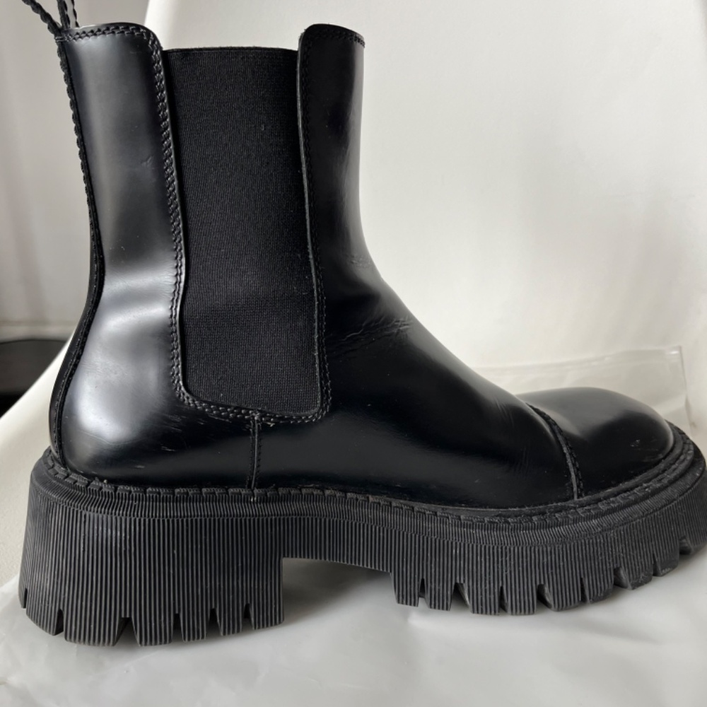 Balenciaga Tractor Boots - Picture 3 of 11